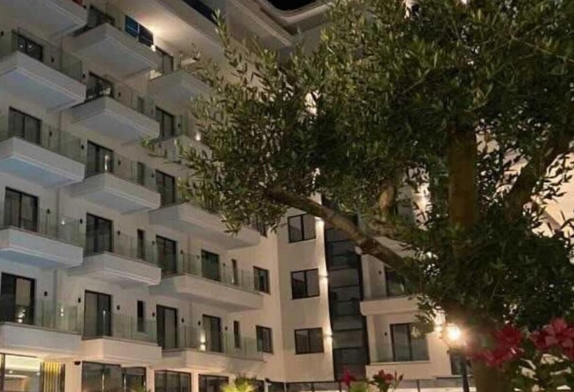 בית מלון כפרי Tanushaj Beach Resort