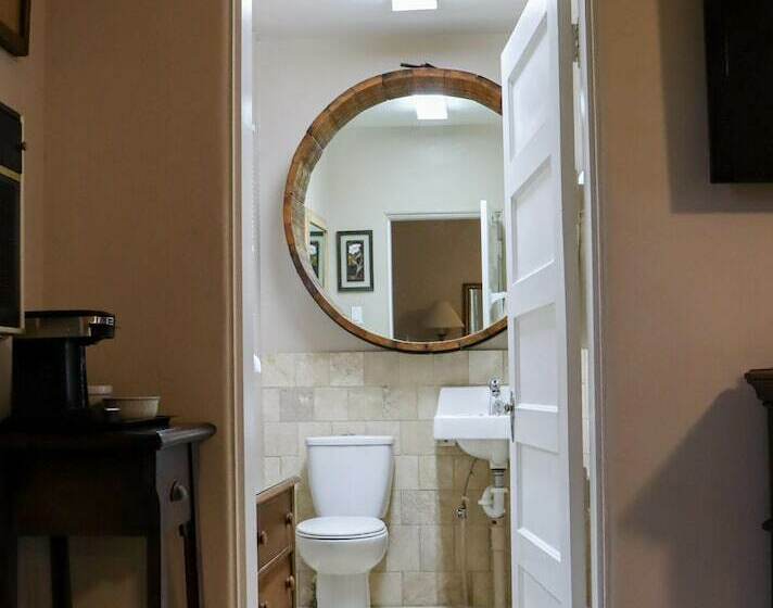 בית מלון כפרי The Bonnie Inn Unit 5 With Breakfast Nook