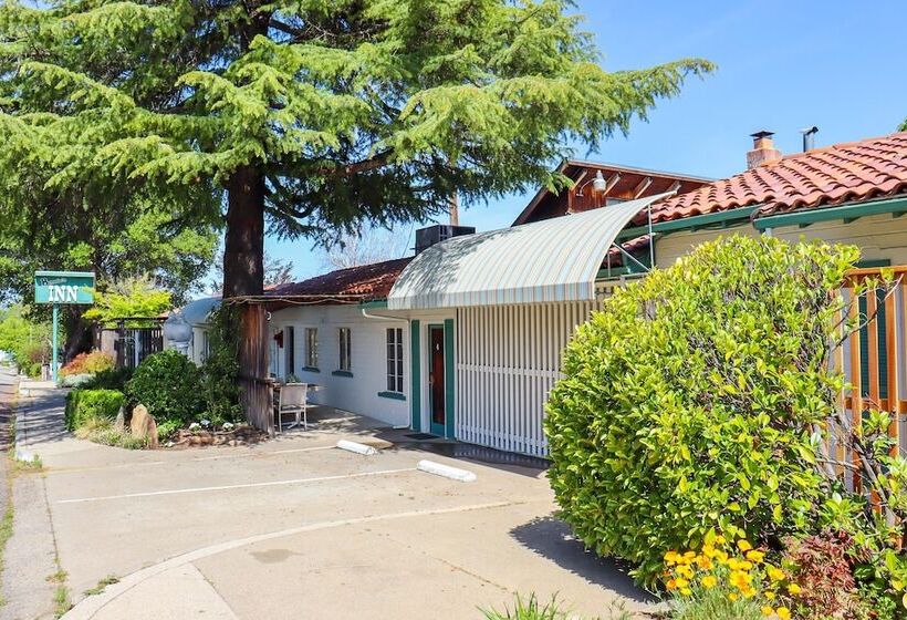 בית מלון כפרי The Bonnie Inn Unit 5 With Breakfast Nook