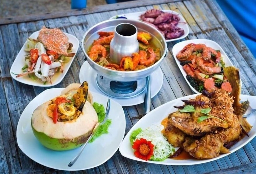 Отель The Pp. Beach Resort Thasala