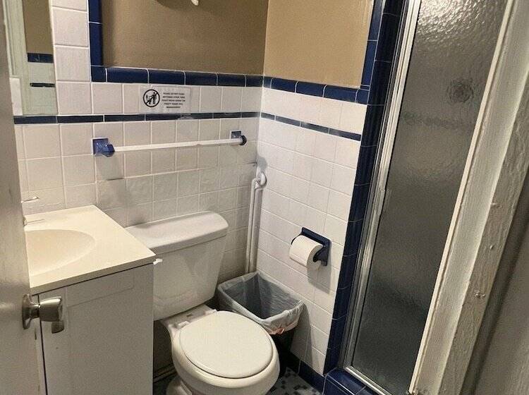 فندق The Travelers Inn