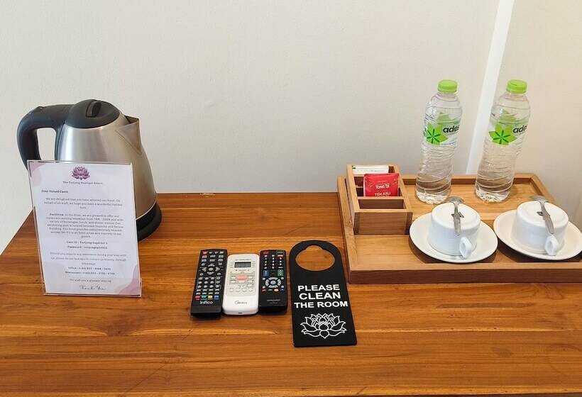 בית מלון כפרי The Tunjung Boutique Resort