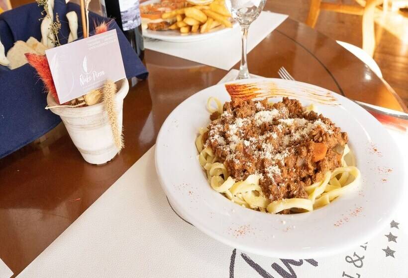 ホテル ñuke Piren