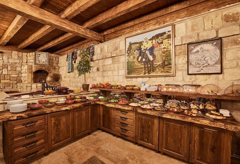 Отель Under Cave