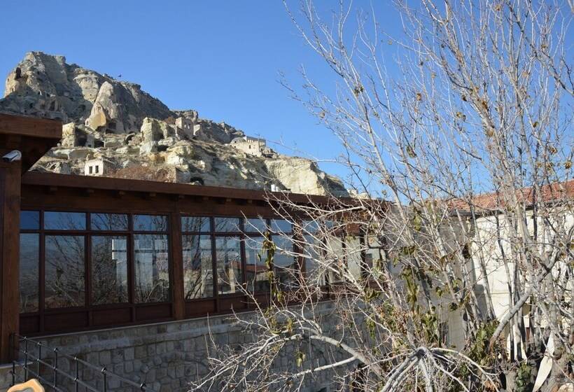 Отель Under Cave