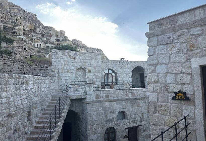 Отель Under Cave