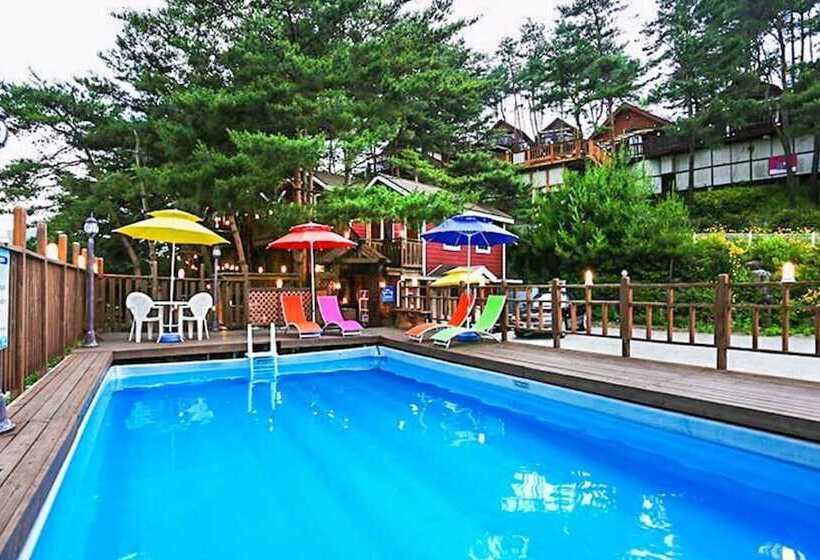 Hoengseong Pine Bell Pension