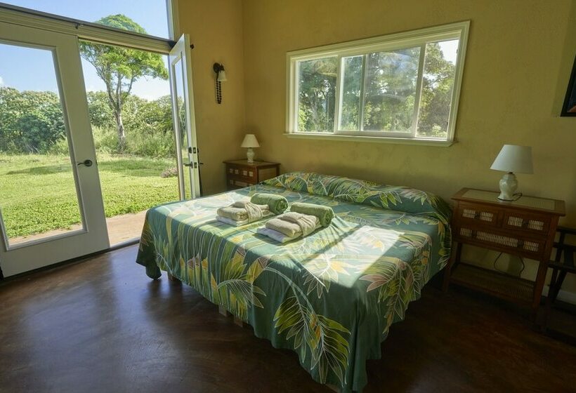 Kalani Oceanside Retreat