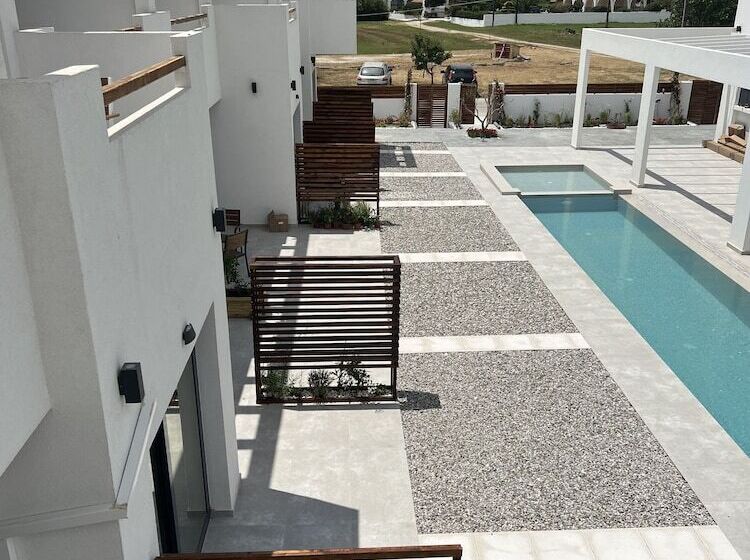 Kimiro Hotel Tsilivi