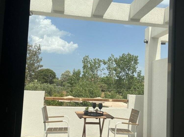 Kimiro Hotel Tsilivi