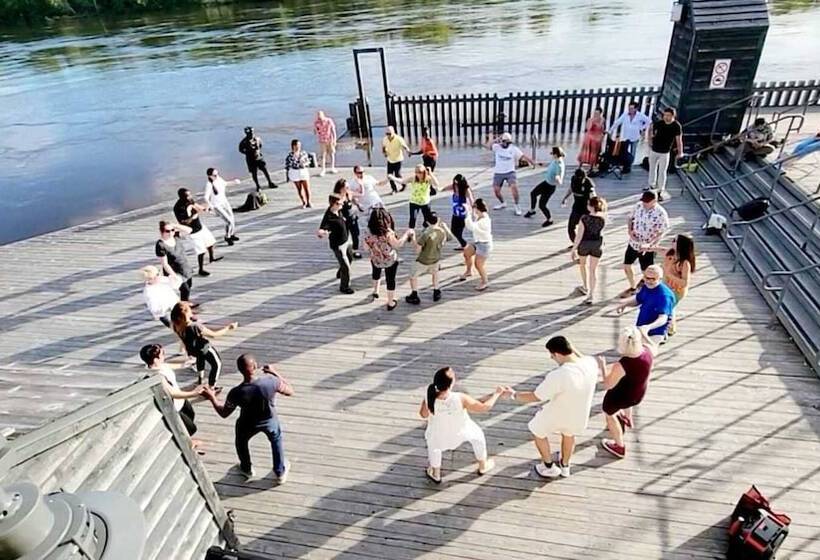 Kokomo Inn   Tropical Riverfront B&b