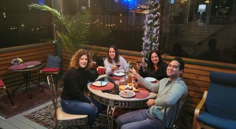 Kokomo Inn   Tropical Riverfront B&b