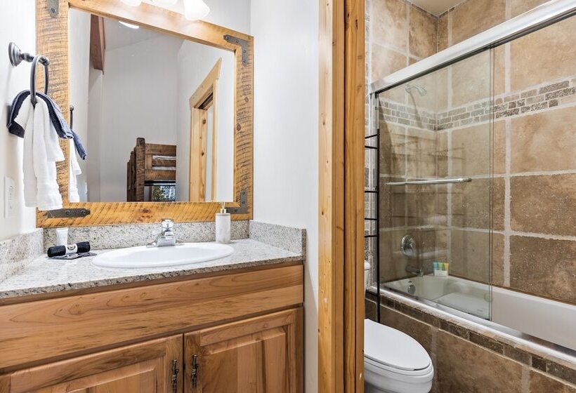 Lazy Bear Log Cabin Canyons Park