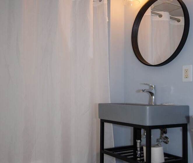 فندق على الطريق Applehouse