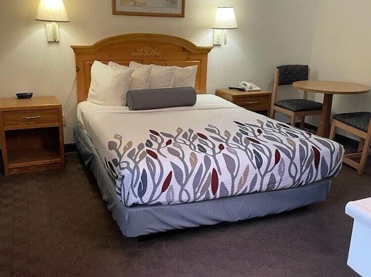 モーテル Royal Inn Keystone