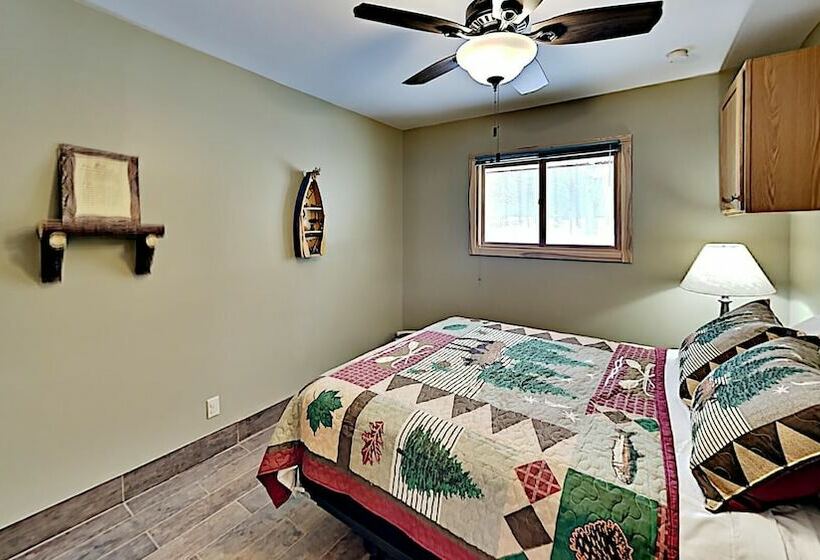 Oak Ridge Lake House