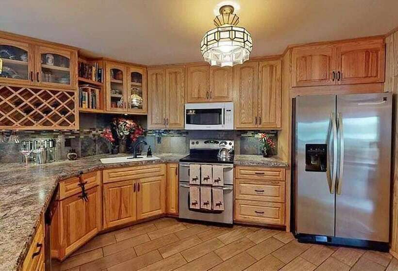 Oak Ridge Lake House