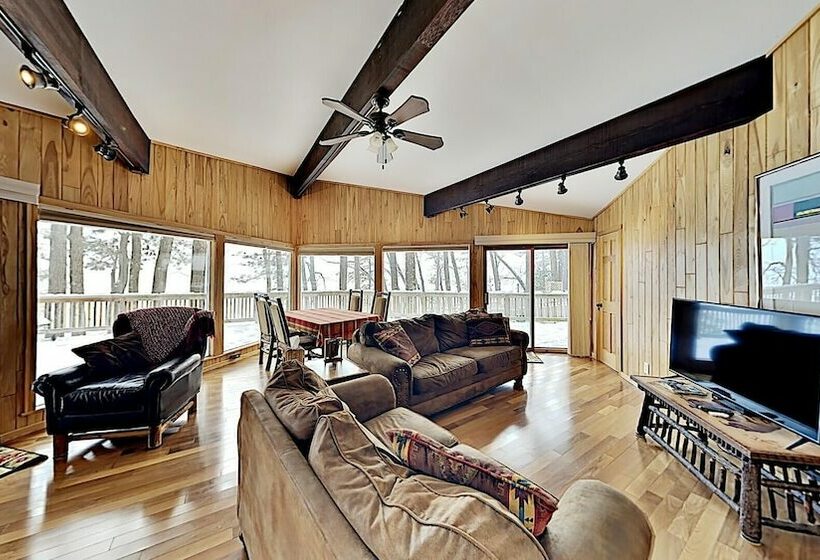 Oak Ridge Lake House