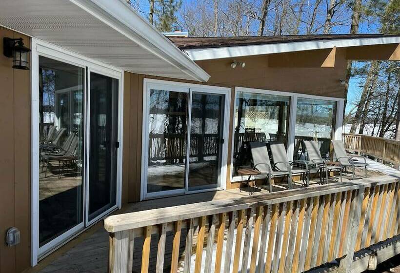 Oak Ridge Lake House