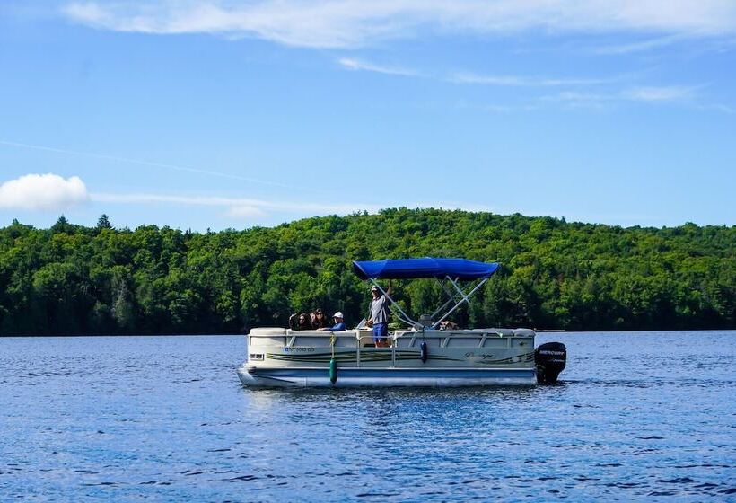 Oak Ridge Lake House
