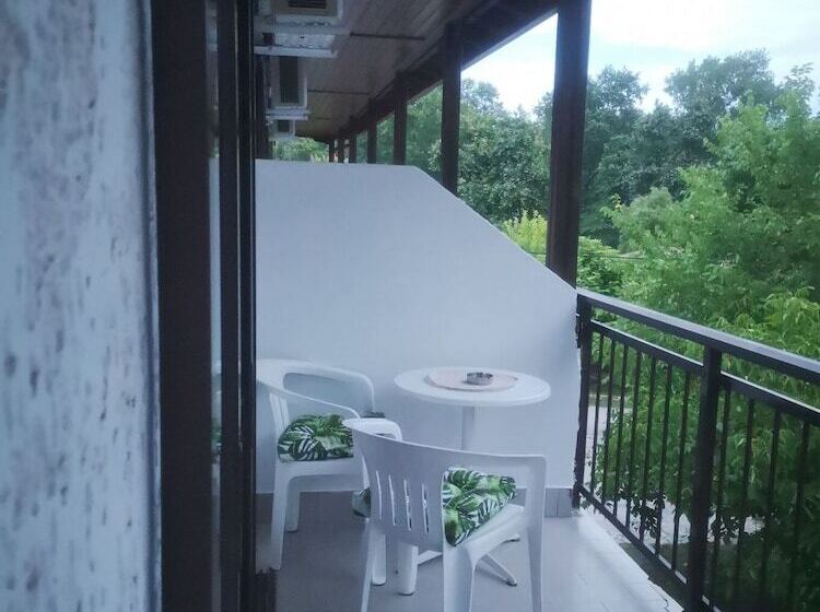 ペンション Achillion B&b