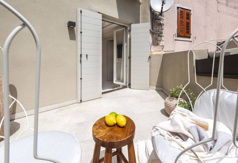 膳宿费 Calnova Suites