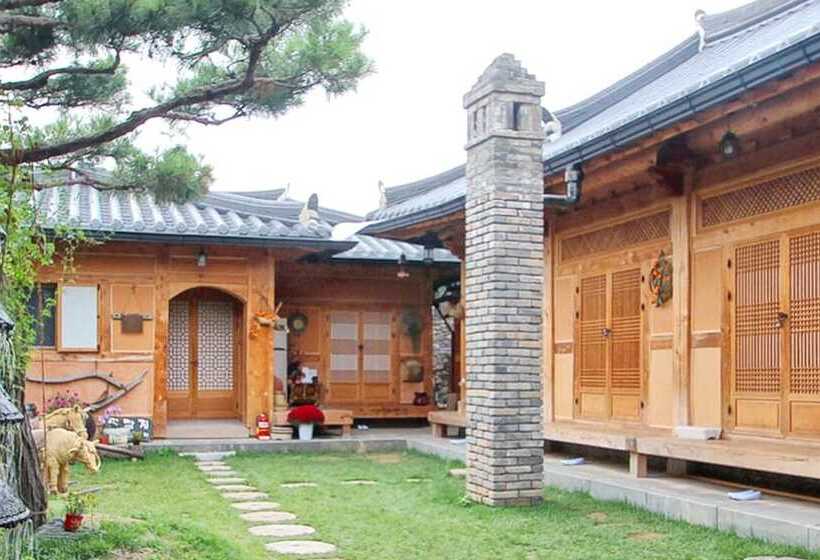 بنسيون Jeonju Doldamjip Hanok Stay
