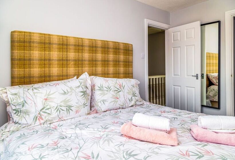 פנסיון Mill Charm