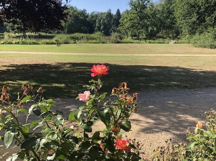 פנסיון Orangerie De Chatel Sélection Figaro & Elle Magazine