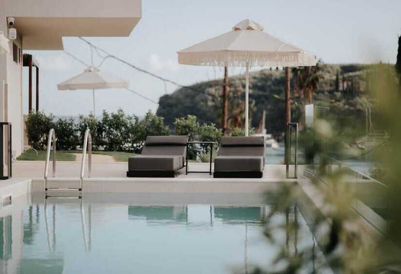 بنسيون Somnus Suites