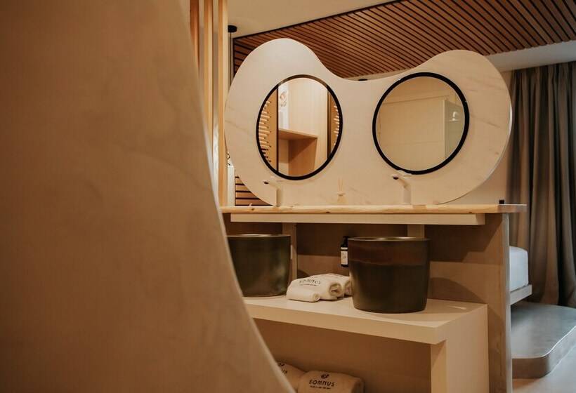 بنسيون Somnus Suites