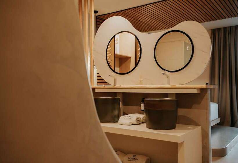 بنسيون Somnus Suites