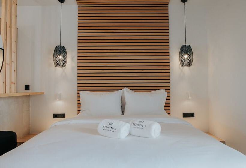 بنسيون Somnus Suites