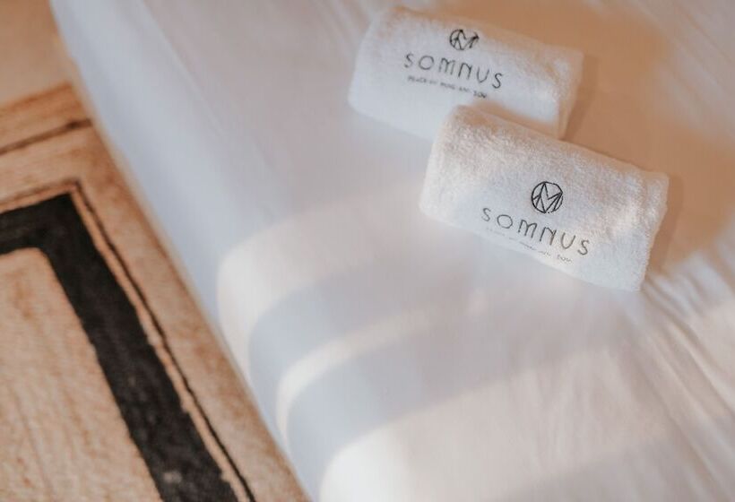 بنسيون Somnus Suites