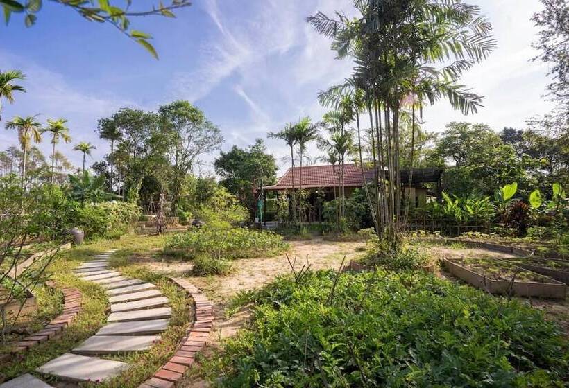 Пансион Thai Gia Trang Farmstay