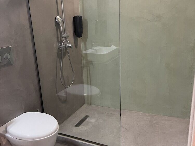 膳宿费 Utopia Luxury Suites