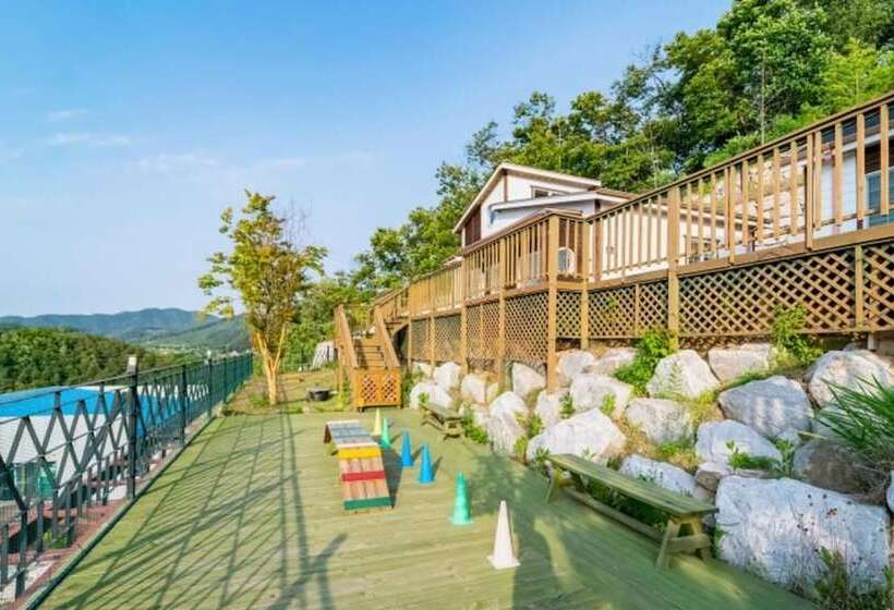 بنسيون Yangpyeong Palace Resort