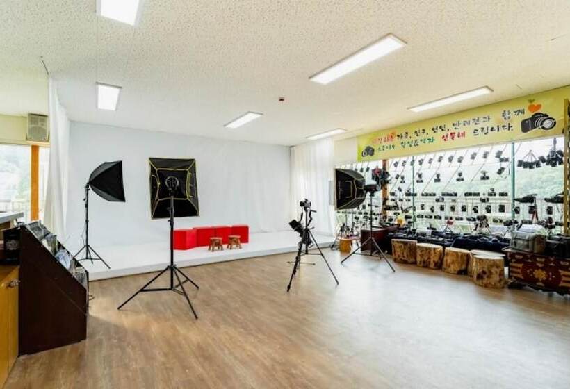 بنسيون Yangpyeong Palace Resort