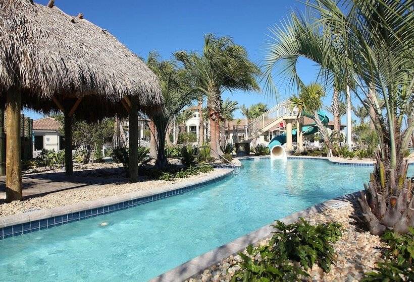 Perfect For Families! Comfortable Villa With Private Pool Area, Close To Parks And Shopping!