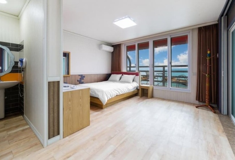 Pohang Blue Coral Pension