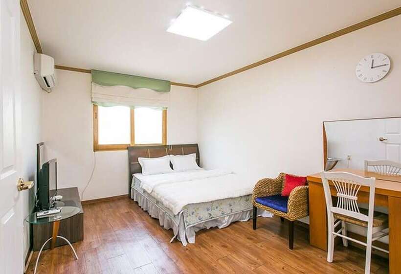 Pyeongchanggang Healing House Pension