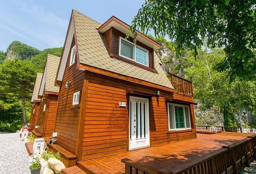 Pyeongchanggang Healing House Pension