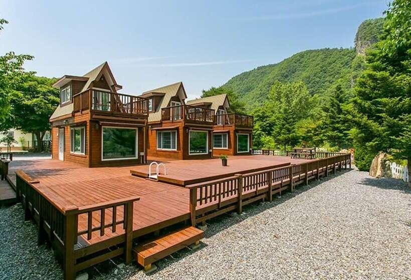 Pyeongchanggang Healing House Pension
