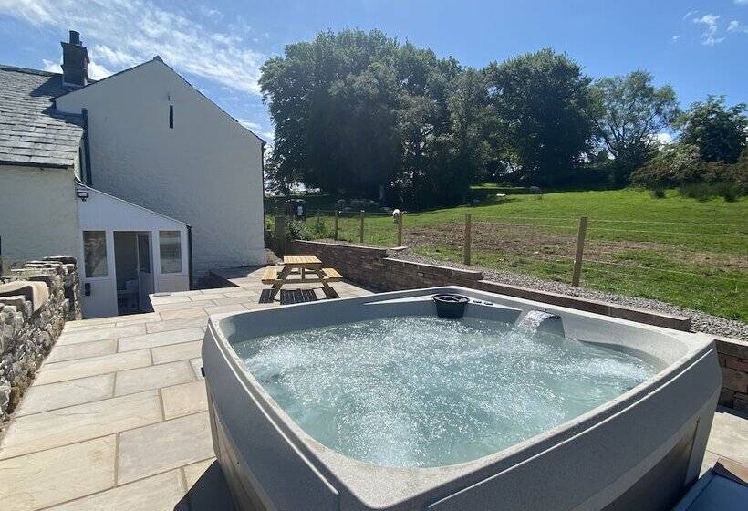 Rattlebeck Farm Holiday Cottage