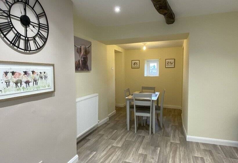 Rattlebeck Farm Holiday Cottage