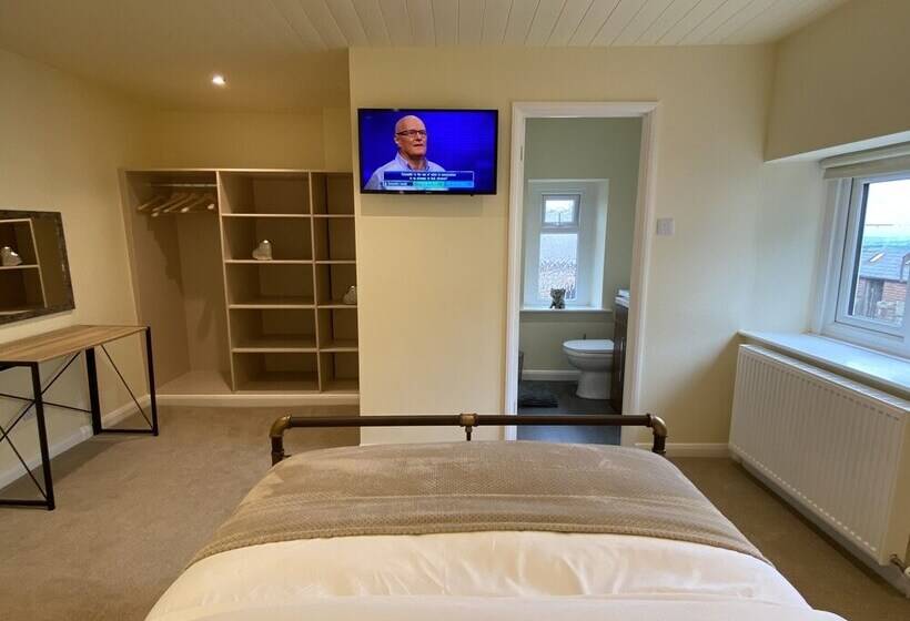 Rattlebeck Farm Holiday Cottage