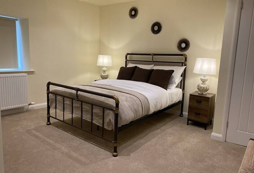 Rattlebeck Farm Holiday Cottage