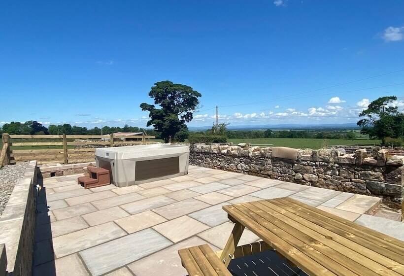 Rattlebeck Farm Holiday Cottage