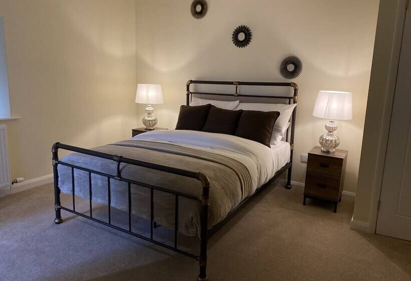 Rattlebeck Farm Holiday Cottage