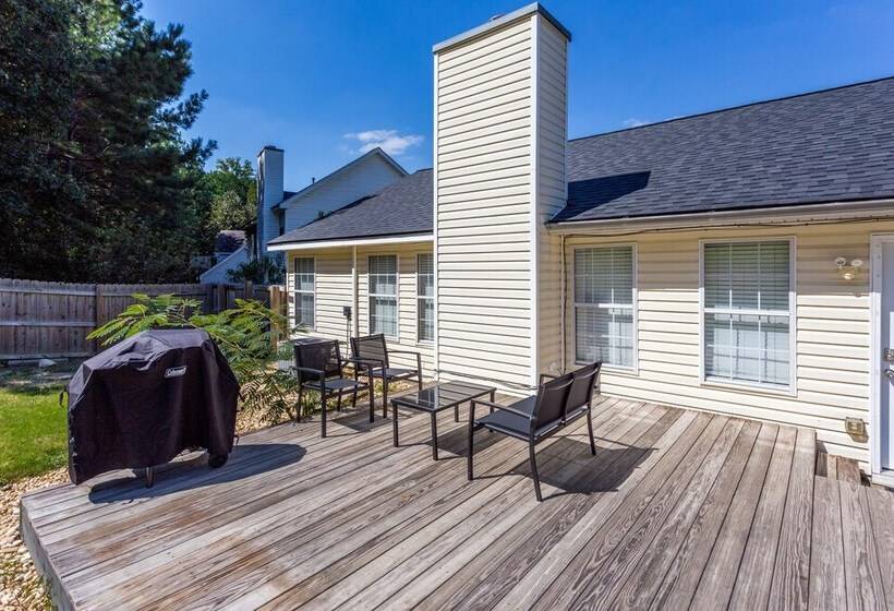 إقامة Basketball Court Cozy 3 Br In Decatur